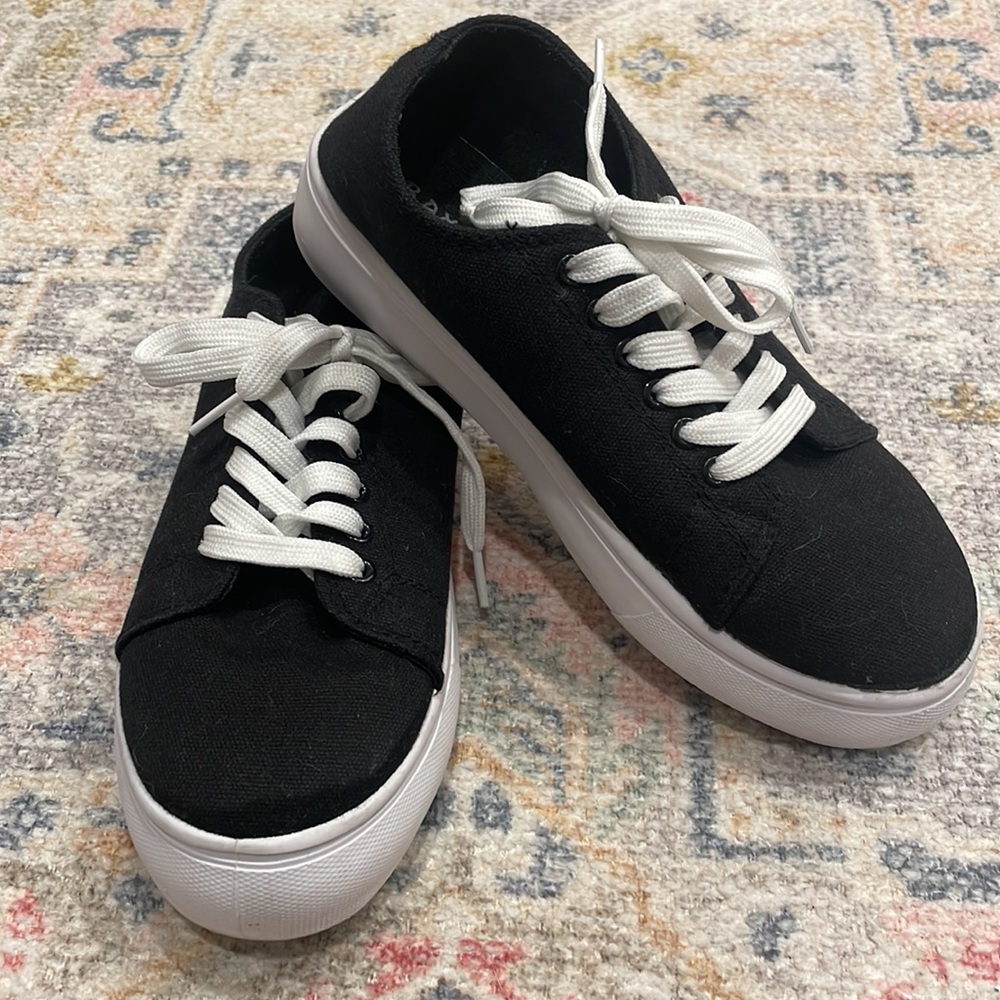 Black Sneakers
